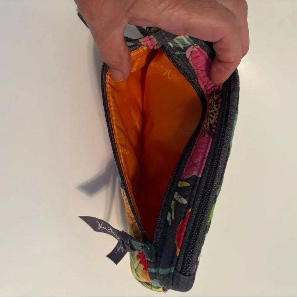 Vera Bradley retired Jazzy Blooms floral tropical Hawaiian beach wristlet